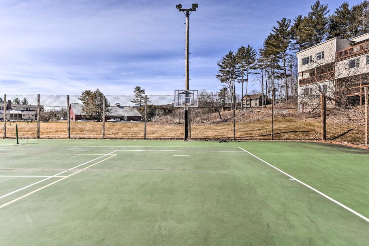 Mountain Condo With Views Near Hiking And Biking! Stowe Bagian luar foto