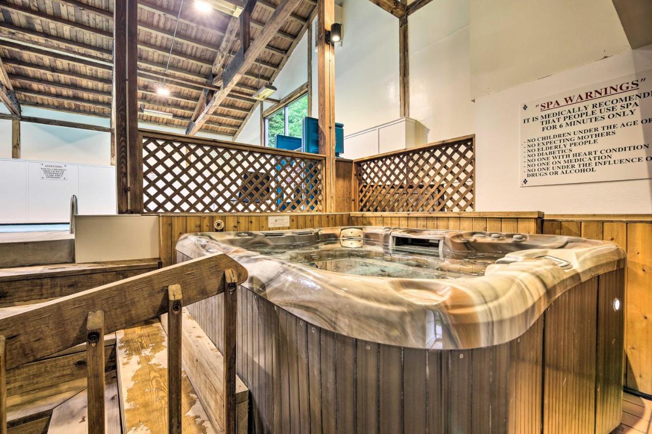 Mountain Condo With Views Near Hiking And Biking! Stowe Bagian luar foto